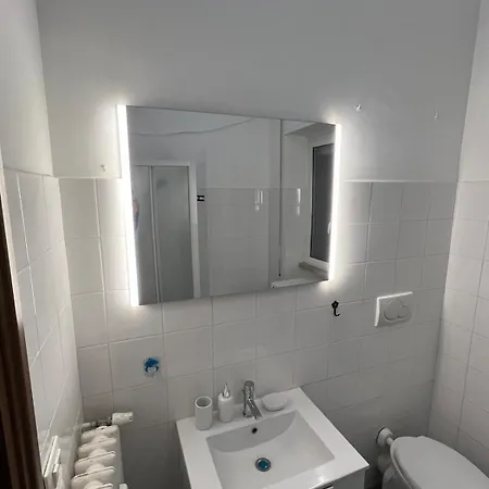 Apartment Fly - 15 Minutes To Rome Ciampino